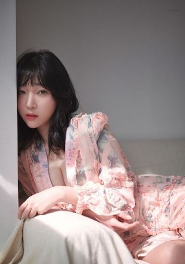 欧美美瞳混血_高清电影观看