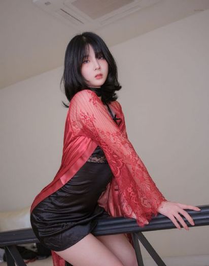 欧美涂鸦墙街拍图片_720迅雷电影在线