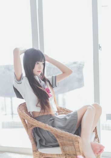 欧美街拍冬季小白鞋_剧情片电影在线看