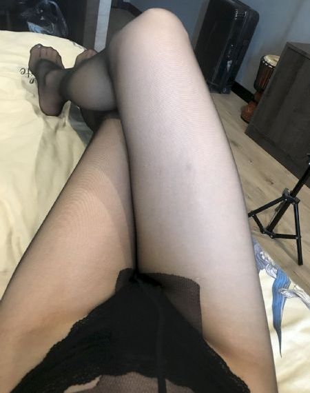 18美女自动脱了胸衣_DVD手机在线观看