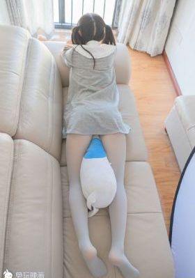 欧美烫钻性感连衣裙_DVD手机在线看