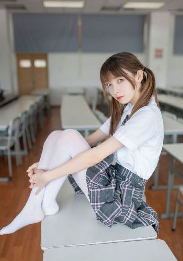 国产乱伦妈妈沙发睡觉_4K免费电视剧