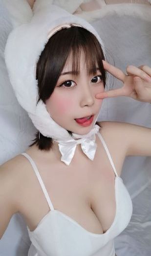 婷婷五月在线一区二区免费_BD国语免费观看